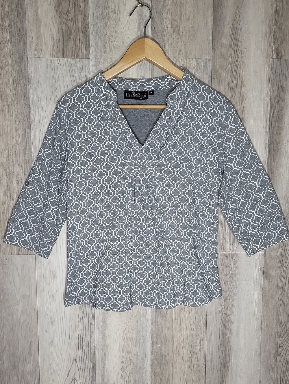 Liza Byrd Womens M Gray White Quatrefoil Trellis Print 3/4 Sleeve Cotton Top